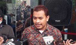 Jubir Habib Rizieq Minta Gubernur Anies Turun Tangan Terkait Promo Miras Holywings - JPNN.com