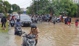 Sungai Musi Meluap, Permukiman Warga dan Jalan Terendam Banjir - JPNN.com