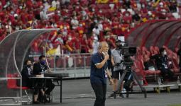 Gagal ke Final Piala AFF 2020, Pelatih Timnas Vietnam Termenung, Diam Tanpa Kata - JPNN.com