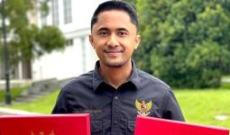 Hengky Kurniawan Mau Bagi-bagi Jersei Timnas Indonesia, Nih Syaratnya - JPNN.com