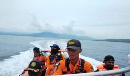 Sudah Seminggu Dicari, Tiga Korban KM Cahaya Ilahi Tenggelam Belum Ditemukan - JPNN.com