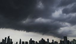 Simak! Ini Ramalan Cuaca dari BMKG untuk Jabodetabek Jelang Malam Tahun Baru - JPNN.com