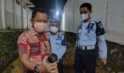 Saat Patroli, Petugas Lapas Semarang Menemukan 2 Bola Tenis di Semak-Semak, Isinya  - JPNN.com