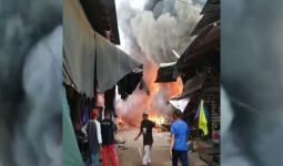 50 Bangunan di Pasar Pundu Kotim Terbakar, Satu Orang Meninggal - JPNN.com