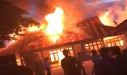Kantor Dinas Sosial Kendari Terbakar, Ribuan Lembar Dokumen jadi Abu - JPNN.com