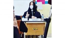 Anggota DPD Fahira Minta PTM 100 Persen Diawasi Surveilans Kasus - JPNN.com