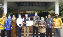 Lihat, Ekspresi Tri Adhianto ketika Diangkat Jadi Plt Wali Kota Bekasi - JPNN.com