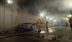 Honda Civic Ludes Terbakar di Underpass Gancit Jaksel, Lihat Fotonya - JPNN.com