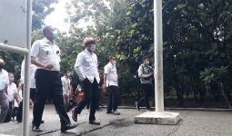 Kang Emil Meninjau Hutan Kota Bekasi yang Kondisinya Memprihatinkan - JPNN.com