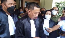 Herry Wirawan Dituntut Hukuman Mati dalam Perkara Pemerkosaan 13 Santriwati - JPNN.com