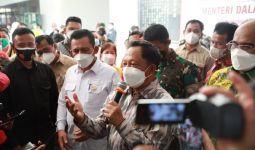 Tekan Tombol, Mendagri Tito Luncurkan Booster di Kepulauan Riau - JPNN.com