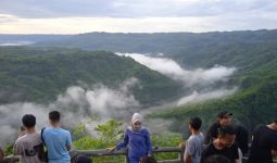 Puncak Mangunan, Panorama Eksotis dari Lahan Kritis - JPNN.com