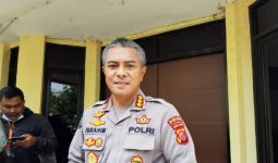 2 Bobotoh Meninggal, Kombes Ibrahim Tompo Ungkap Momen Suporter Menjebol Pintu - JPNN.com