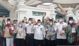 2 Tahun Menunggu, 29 Jemaah Umrah dari Yogyakarta Akhirnya Diberangkatkan - JPNN.com