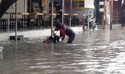 Anies Klaim Sigap Tangani Banjir di Jakarta - JPNN.com
