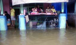 Karawang Diterjang Banjir, Ribuan Rumah Terendam, Mohon Doanya - JPNN.com