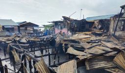 Belasan Warga Pulau Buluh Batam Kehilangan Rumah - JPNN.com