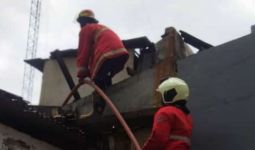 Restoran Bebek Kaleyo di Bekasi Terbakar, 6 Karyawan Luka-Luka - JPNN.com