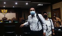 Diduga Suap Eks Penyidik KPK, Azis Syamsuddin Dituntut 4 Tahun 2 Bulan Penjara, Hak Politik Dicabut - JPNN.com
