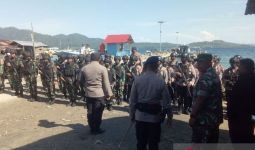 Pipi Tertembus Peluru, Briptu FH Dievakuasi ke RS Bhayangkara Ambon - JPNN.com