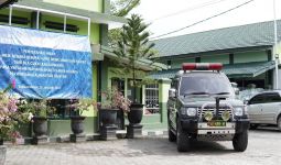 Tingkatkan Kesehatan Masyarakat, Bea Cukai Banjarmasin Hibahkan Ambulans - JPNN.com