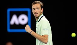 Daniil Medvedev Lolos ke Final Australian Open 2022, Rekor Megah Rafael Nadal Terancam - JPNN.com