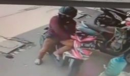 Video Viral Pria Diduga Mencuri Motor di Bekasi, Ada yang Aneh - JPNN.com