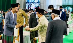 AHY Juga Hadiri Pengukuhan PBNU, Posisi Duduknya di Belakang Pengawal Jokowi - JPNN.com