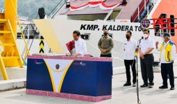 Jokowi Resmikan 7 Pelabuhan Penyeberangan & 4 KMP di Kawasan Danau Toba - JPNN.com
