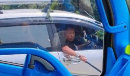 Pengemudi Avanza yang Acungkan Besi di Tol Cipali Warga Bekasi, Bawa Pistol? - JPNN.com