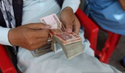 Rakyat Afghanistan Kelaparan, Taliban Malah Biarkan Dana Bantuan Rp 1,9 T Mengendap di Bank - JPNN.com