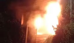 Gedung Baznas di Tebet Jaksel Terbakar, Sebegini Kerugiannya - JPNN.com