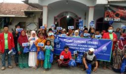 UMB Salurkan Bantuan untuk Korban Erupsi Semeru - JPNN.com