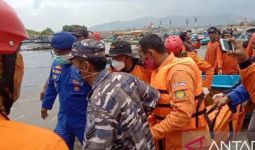 Polisi Selidiki Kasus Ritual Berujung Maut di Pantai Payangan yang Menewaskan 11 Orang - JPNN.com