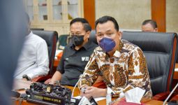 Panja Komisi VI DPR RI Bakal Dalami Opsi Penyelamatan Garuda Indonesia - JPNN.com