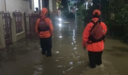 4 Kecamatan di Kota Bekasi Terendam Banjir, Ada yang Mencapai 3 Meter - JPNN.com