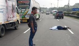 Viral Pelajar SMP Terserempet Mobil di Tol Japek Akibat Mengendarai Motor, Kok Bisa? - JPNN.com