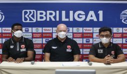 Tegas, Pelatih PSM Joop Gall Keluhkan Jadwal Pertandingan Liga 1 - JPNN.com