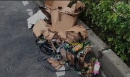 Puluhan Botol Amer & Initisari Hancur Berserakan di Jalanan Kemang, Apa yang Terjadi? - JPNN.com