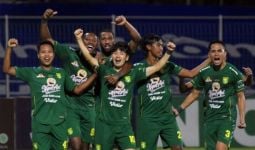 Persebaya vs Madura United 2-1, Ada Penalti dan Protes ke Wasit Berkali-kali - JPNN.com
