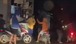 Viral! Video Sejumlah Pemuda Membawa Celurit, Ini yang Terjadi - JPNN.com