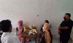 Sempat Buron, Perempuan Ini Ditangkap Tim Intelijen saat Makan di Restoran - JPNN.com