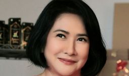 Yurike Prastika Tetap Cantik dan Seksi di Usia 53 Tahun - JPNN.com