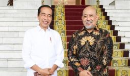 3 Berita Artis Terheboh: Ustaz Felix Komentari soal Azan, Indro Warkop Temui Jokowi - JPNN.com