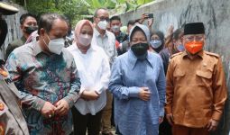 Kunjungi Korban Kekerasan Seksual di Pangandaran, Risma Siapkan Bantuan Ini - JPNN.com