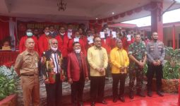 Senator Filep Apresiasi Menkopolhukam Terima Kehadiran Masyarakat Papua Barat - JPNN.com