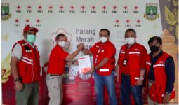 Peduli Korban Banjir Banten, PMI DKI Salurkan Bantuan Kemanusiaan - JPNN.com