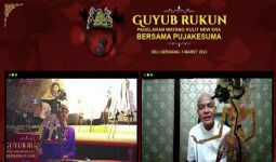 Ganjar Pranowo Mendadak Jadi Dalang, Memainkan Wayang Gatotkaca - JPNN.com