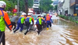 Malaysia Kebanjiran, Tanah Longsor di Taman Gembira - JPNN.com