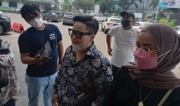 Kasus Dugaan Penganiayan, Kakak Angkat Ayu Aulia Diperiksa Polisi - JPNN.com